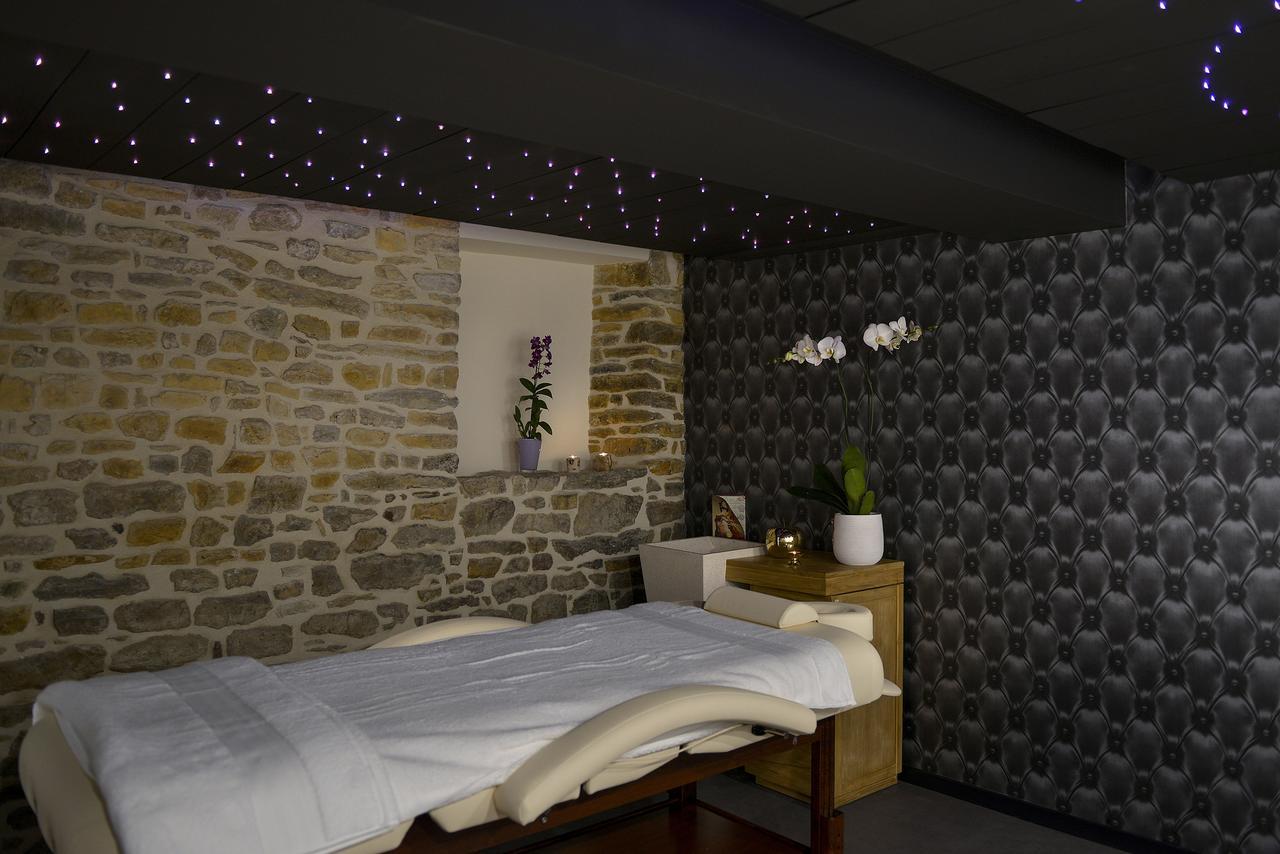 Logis Hotel Spa Restaurant Au Site Normand Clécy Екстериор снимка