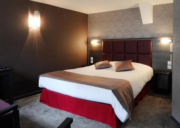 Logis Hotel Spa Restaurant Au Site Normand Clécy Екстериор снимка